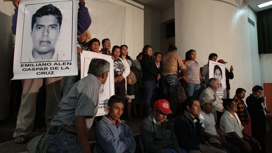 Familiares de los estudiantes desaparecidos